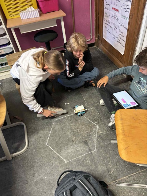 3CC0CA24-CAC8-4217-B5C9-EC91AC8F90EF – Moyenne