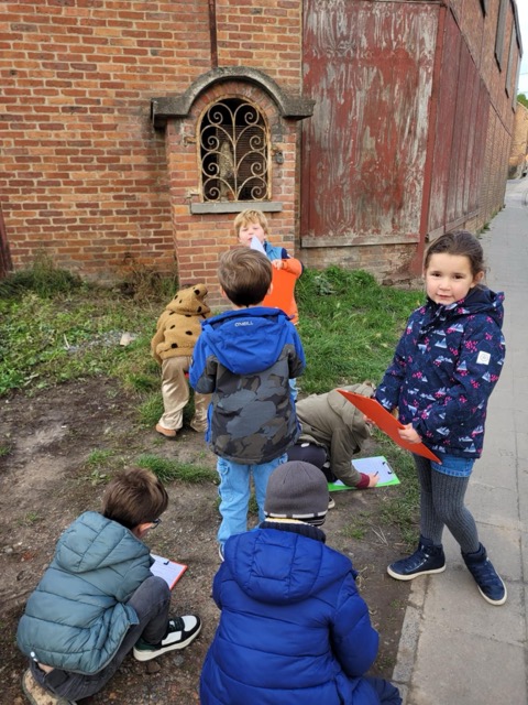 5CBBBEAF-A45C-4595-9EA3-AA459FBB78DE – Moyenne