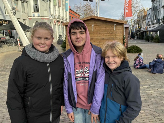 att.8qUpVJkYuNMRmCudlEF7yZvzSD7Em1lKE8jxVrdxV7k – Moyenne