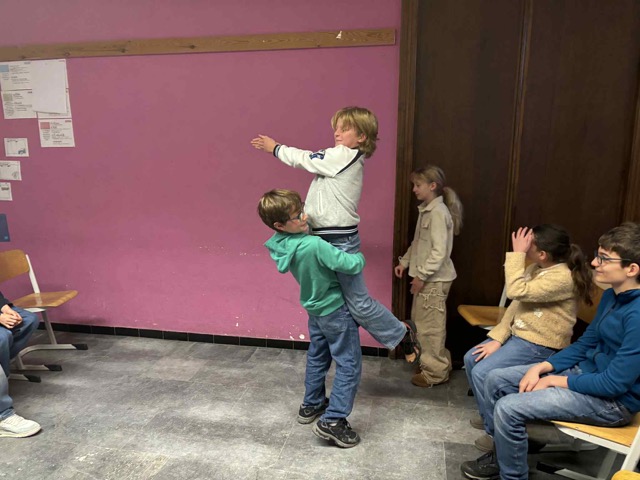 att.A2S-VymweJ8xKp8lgby-uY6jHE7Vk0xa-VZyfUFk3Go – Moyenne