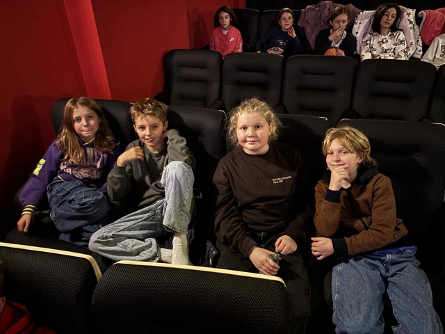 att.y4t4cpLK1DS-flrNZwb6vT3pW2I7mWqAZQYEi1uWw0E – Moyenne