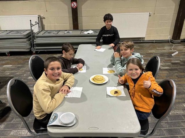 att.NGDrm6R7AaAKJnR9kwZazUTrF7qc0BMGikhzErV5iTw – Moyenne